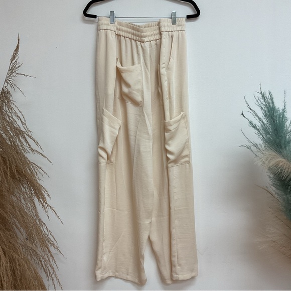 Skies Are Blue- Running Errands Pants - Picture 4 of 4